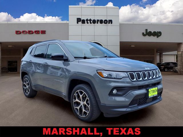 2024 Jeep Compass Latitude 4X4's photo