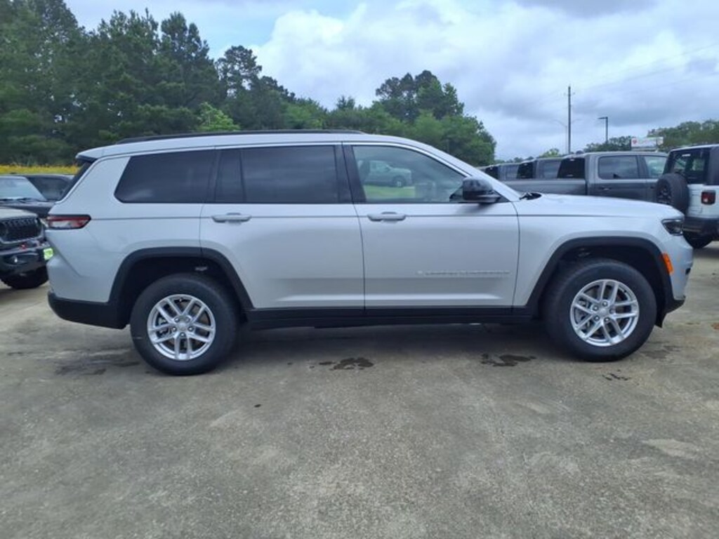New 2026 Jeep Grand Cherokee L L LAREDO X 4X2 Sport Utility