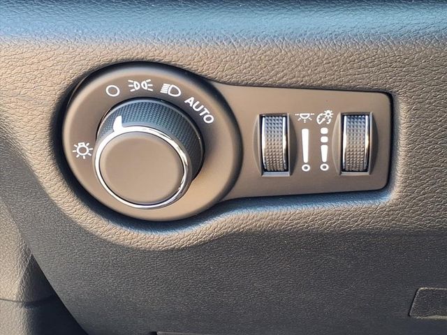 2026 Chrysler Voyager LX - Photo 18