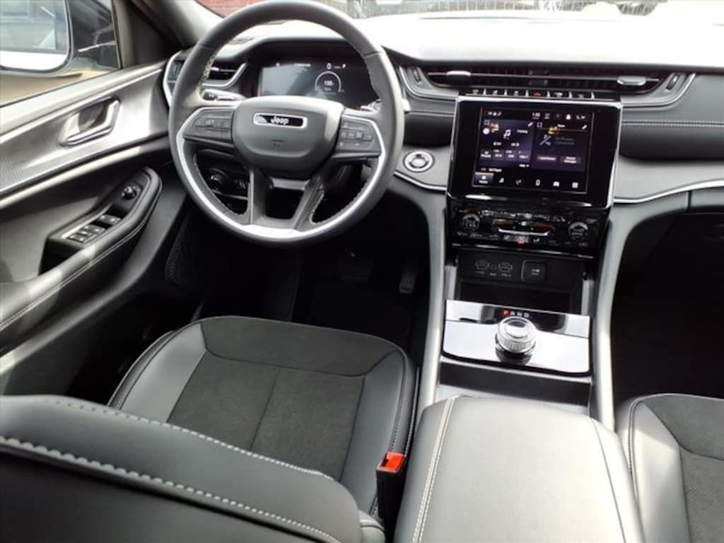 New 2025 Jeep Grand Cherokee ALTITUDE X 4X2 Sport Utility