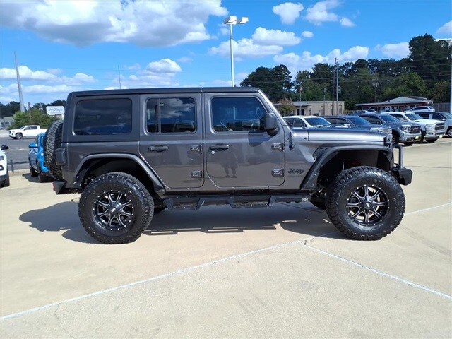 2020 Jeep Wrangler Unlimited Sport Altitude photo 2