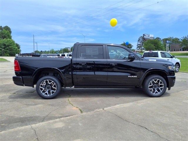 2025 Ram 1500 Laramie photo 2