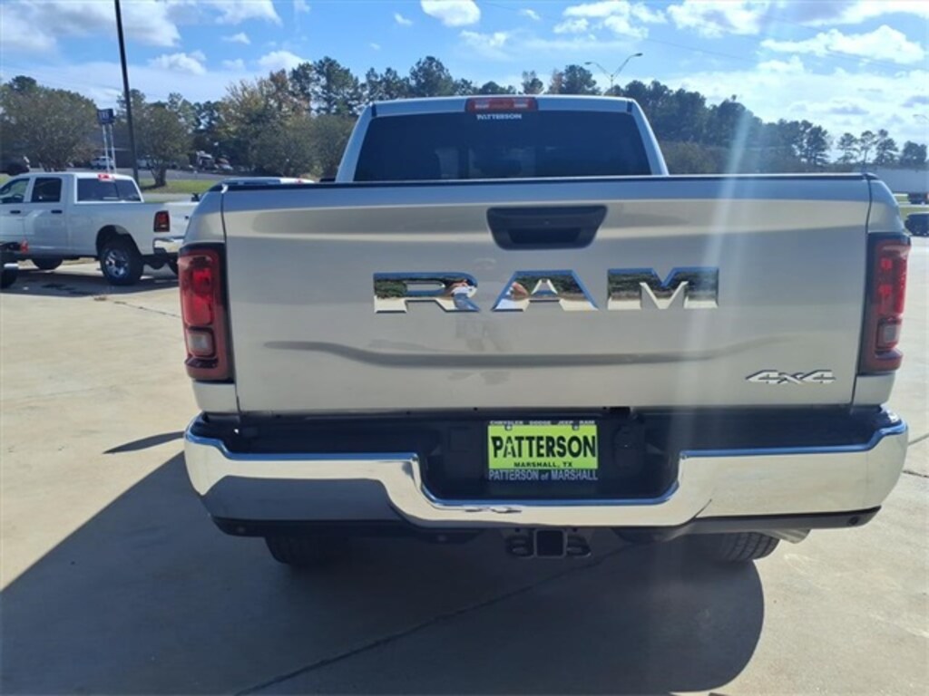 New 2026 Ram 2500 TRADESMAN CREW CAB 4X4 6'4 BOX Pickup