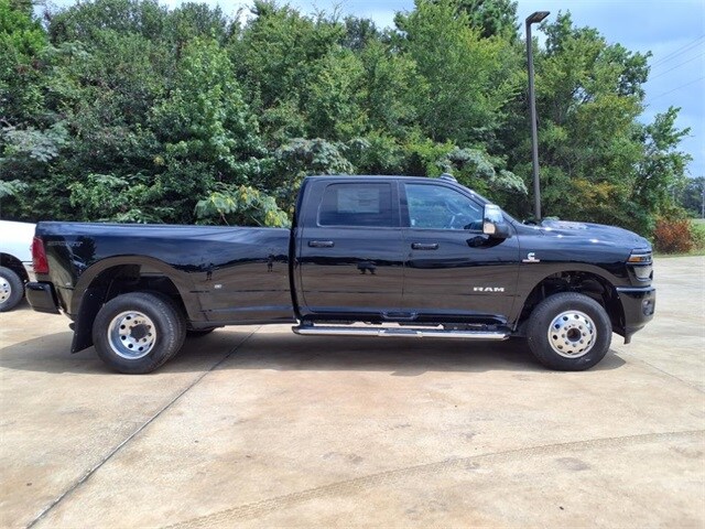 2025 Ram 3500 Laramie photo 2