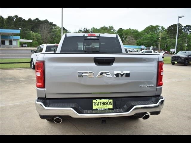 2025 Ram 1500 Tradesman photo 3