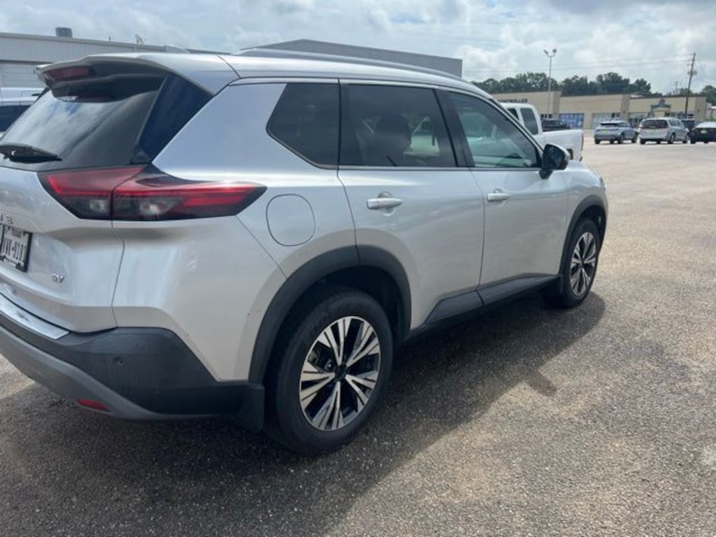 Used 2021 Nissan Rogue SV SUV