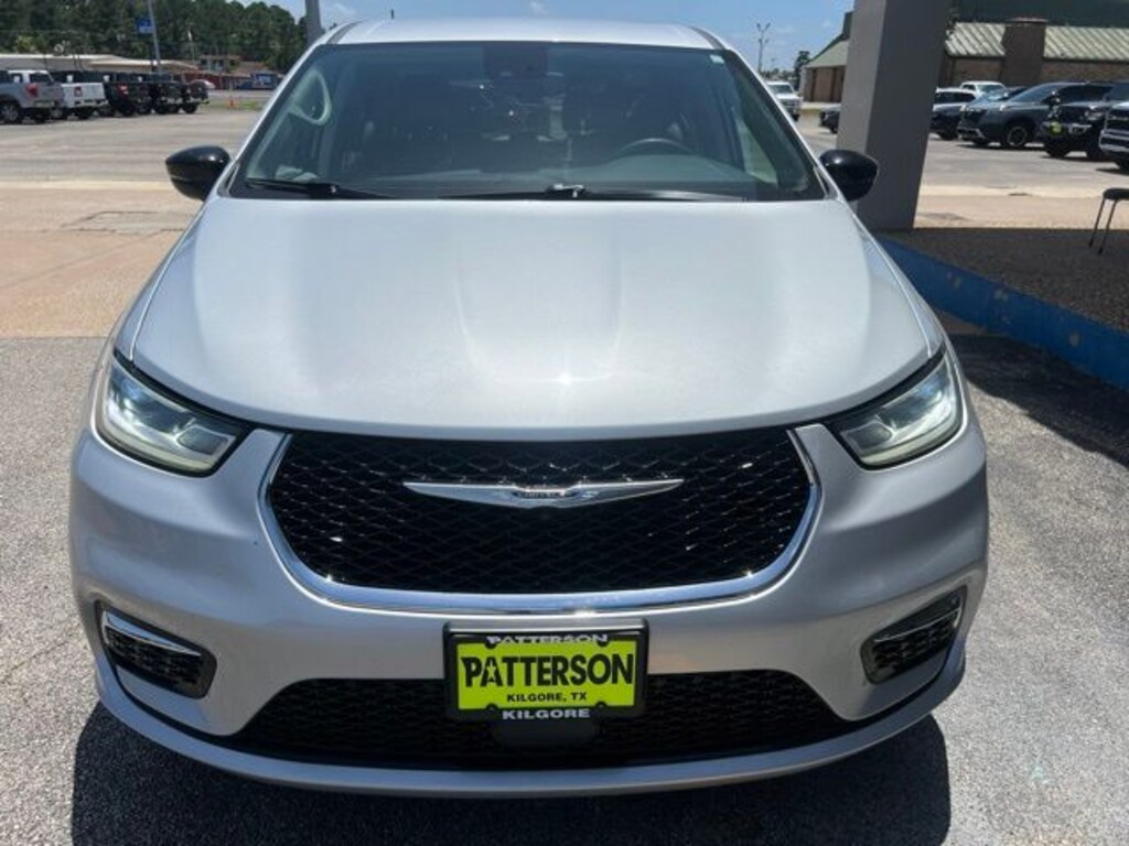 Used 2024 Chrysler Pacifica Touring L Van Passenger Van