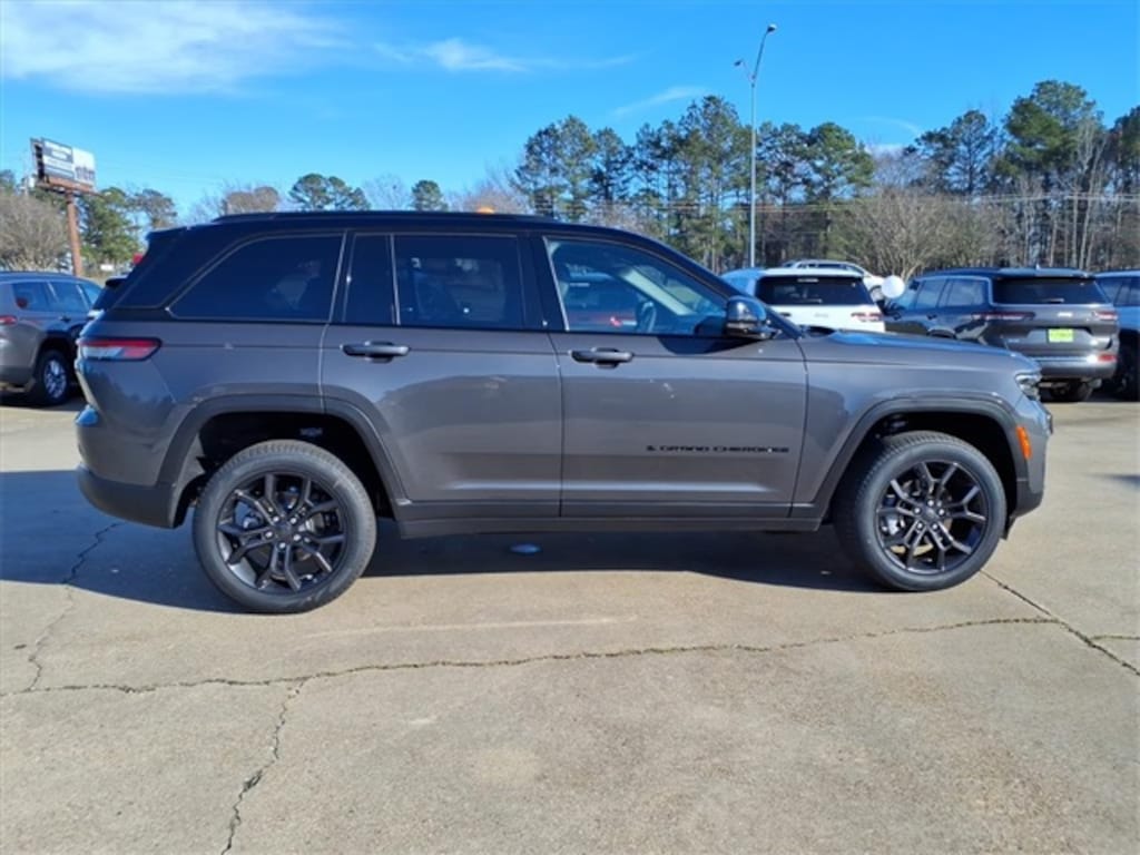 New 2025 Jeep Grand Cherokee LIMITED 4X4 Sport Utility