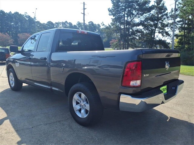 2024 Ram 1500 Classic SLT photo 4