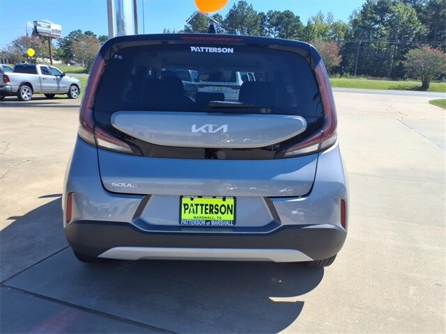2023 Kia Soul LX photo 2