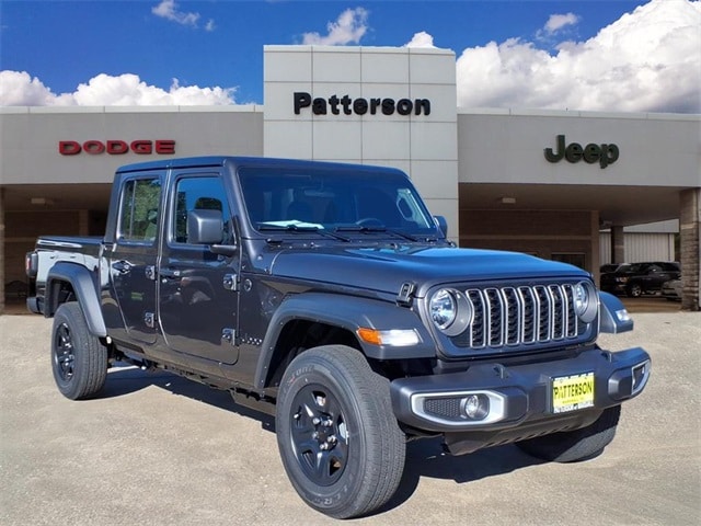 2026 Jeep Gladiator Sport's photo
