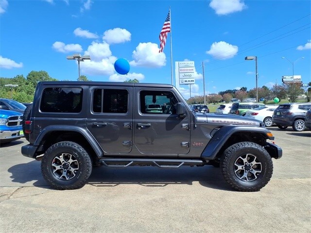 2019 Jeep Wrangler Unlimited Rubicon photo 2