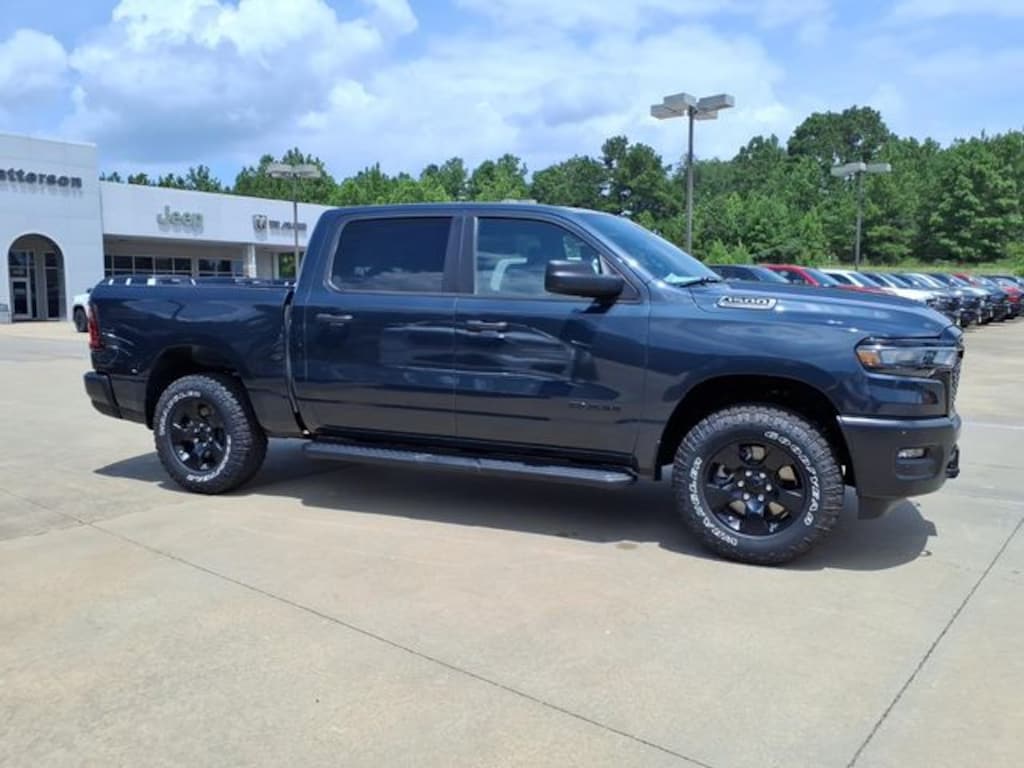 New 2026 Ram 1500 WARLOCK CREW CAB 4X4 5'7 BOX Pickup