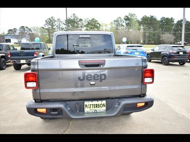 2025 Jeep Gladiator Sport photo 3