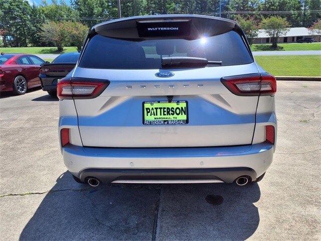 2023 Ford Escape ST-Line photo 2