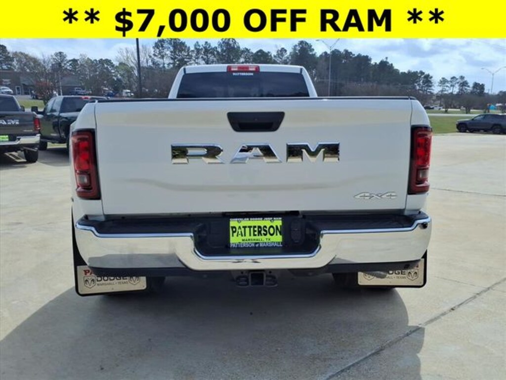 New 2026 Ram 3500 TRADESMAN CREW CAB 4X4 8' BOX Pickup