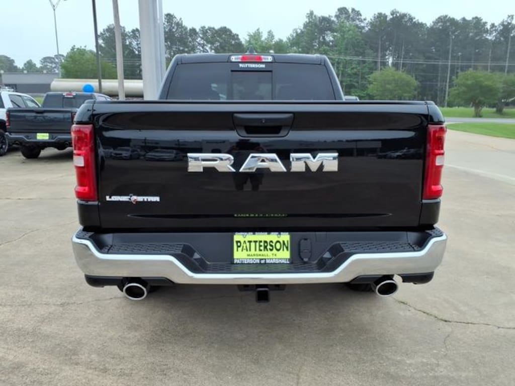 New 2026 Ram 1500 LONE STAR CREW CAB 4X2 5'7 BOX Pickup