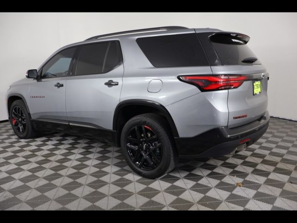 Used 2023 Chevrolet Traverse Premier SUV