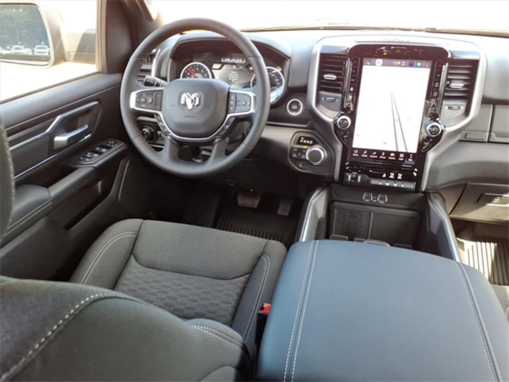 New 2026 Ram 1500 LONE STAR CREW CAB 4X4 5'7 BOX Pickup