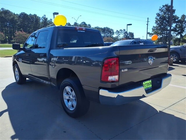 2022 Ram 1500 Classic SLT photo 3