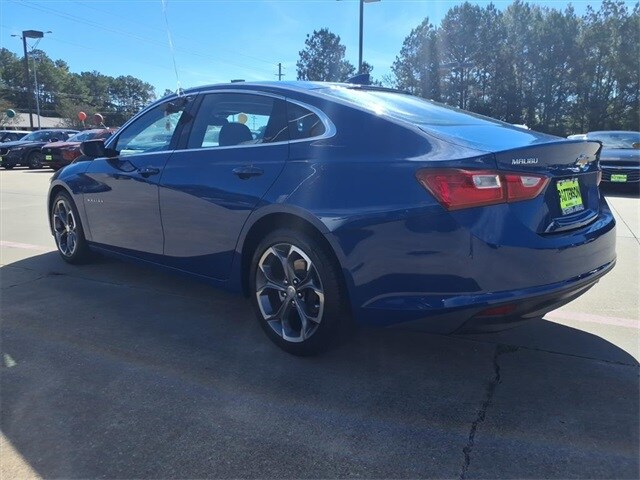 2023 Chevrolet Malibu 1LT photo 3