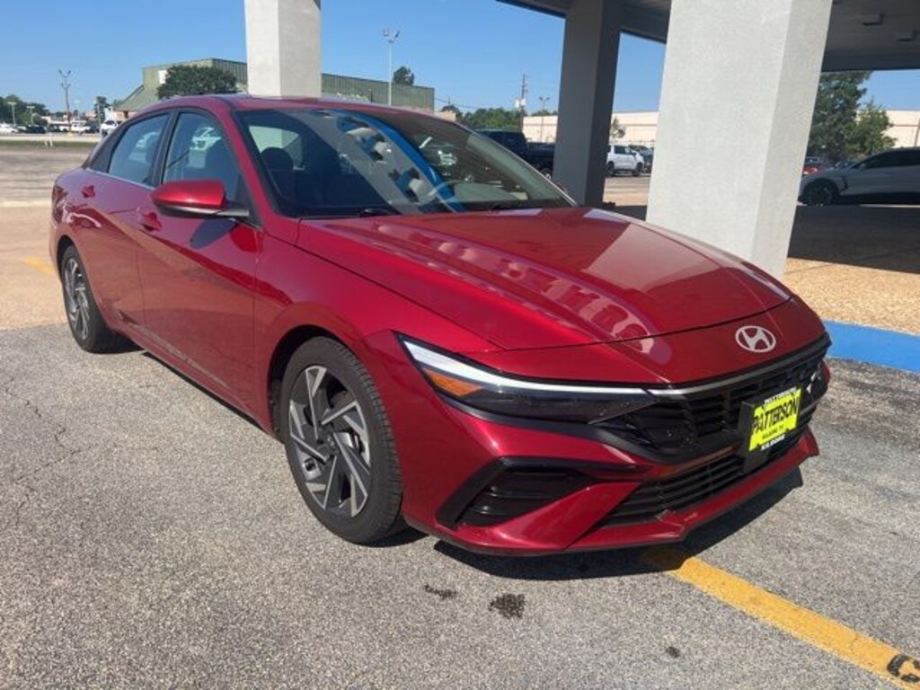 Used 2025 Hyundai Elantra SEL Convenience Sedan