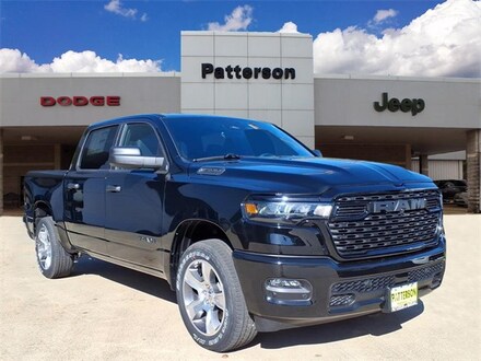 2026 Ram 1500 EXPRESS CREW CAB 4X2 5'7 BOX Pickup