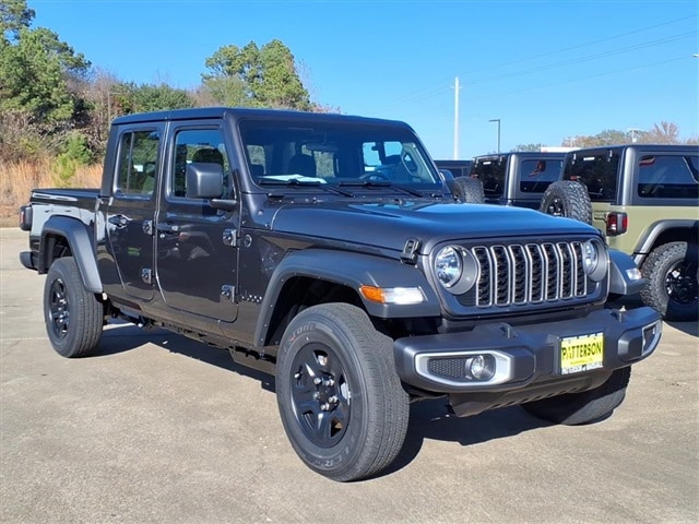 2026 Jeep Gladiator Sport's photo