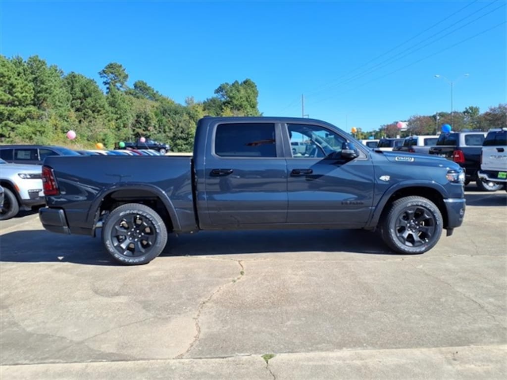 New 2026 Ram 1500 LONE STAR CREW CAB 4X4 5'7 BOX Pickup