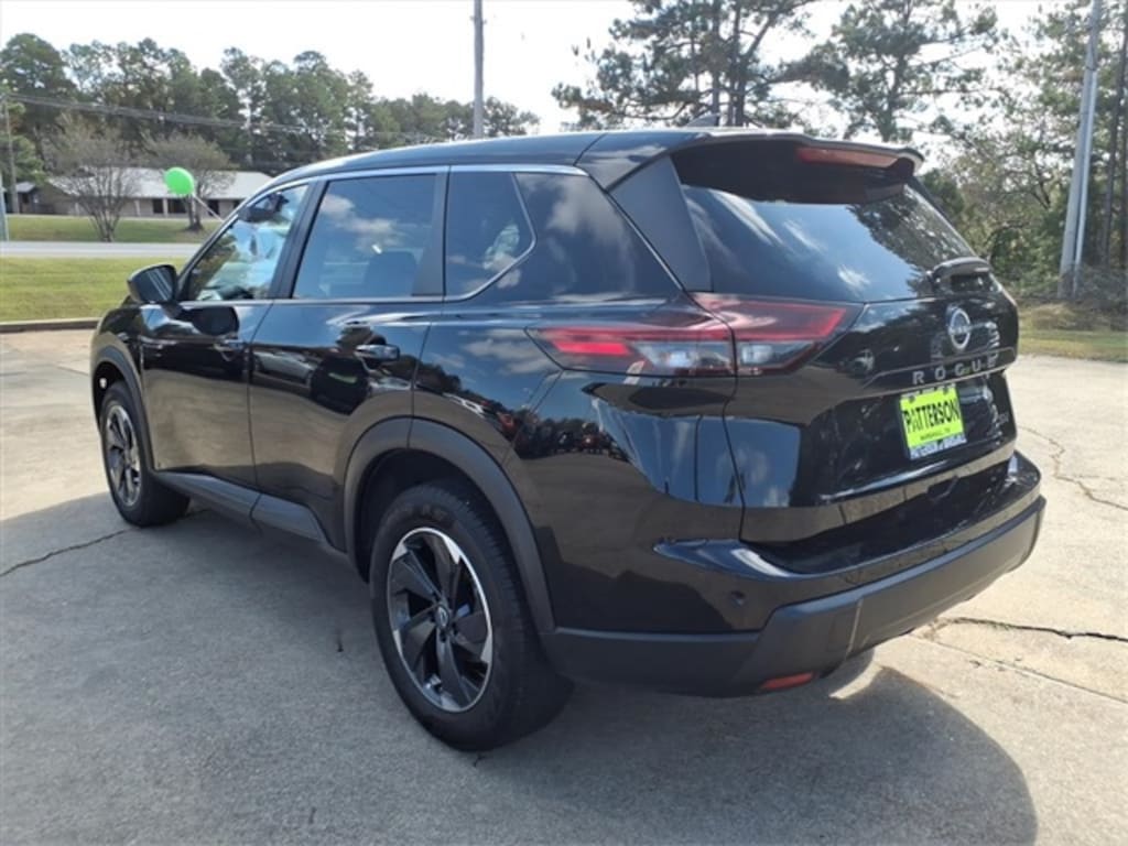 Used 2024 Nissan Rogue SV SUV