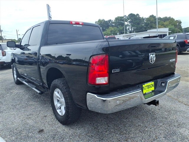 2022 Ram 1500 Classic SLT photo 4