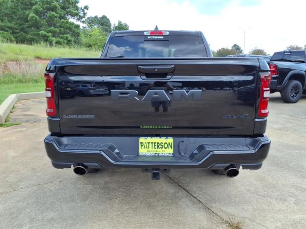 New 2026 Ram 1500 LARAMIE CREW CAB 4X4 5'7 BOX Pickup