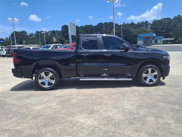 2025 Ram 1500 Tradesman photo 2