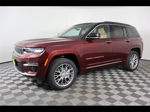 2025 Jeep Grand Cherokee Summit's photo