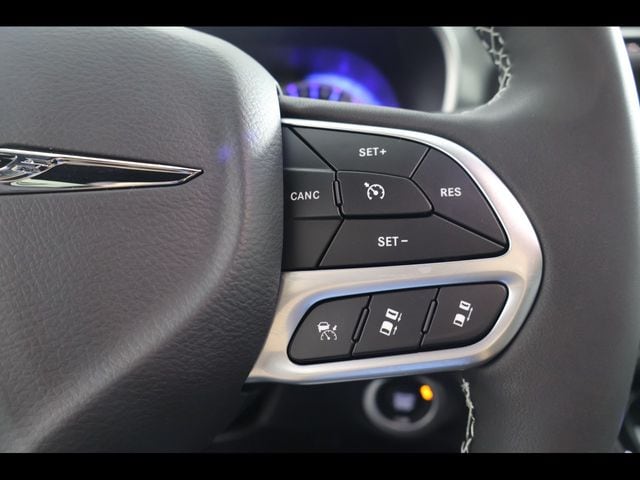 2026 Chrysler Pacifica Select - Photo 28