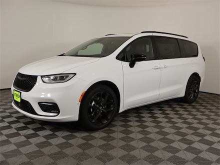 2025 Chrysler Pacifica LIMITED Passenger Van