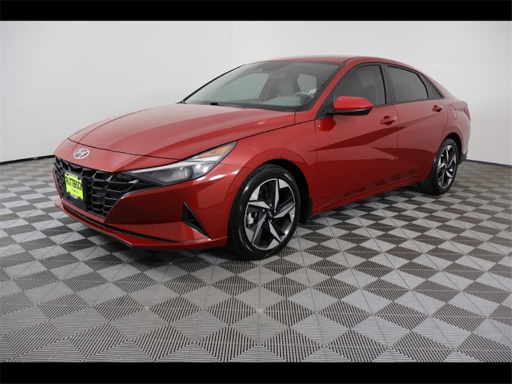 Used 2023 Hyundai Elantra SEL Sedan