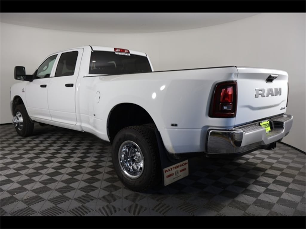 New 2026 Ram 3500 TRADESMAN CREW CAB 4X4 8' BOX Pickup