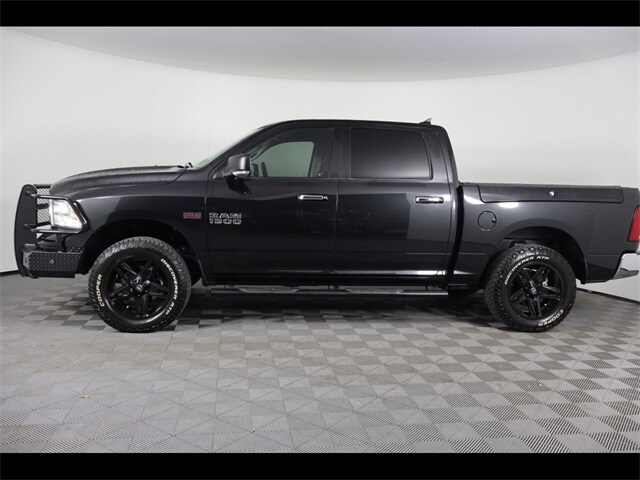 2017 Ram 1500 SLT photo 2