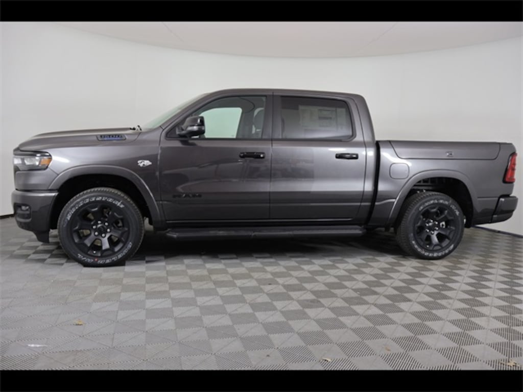 New 2026 Ram 1500 LONE STAR CREW CAB 4X4 5'7 BOX Pickup