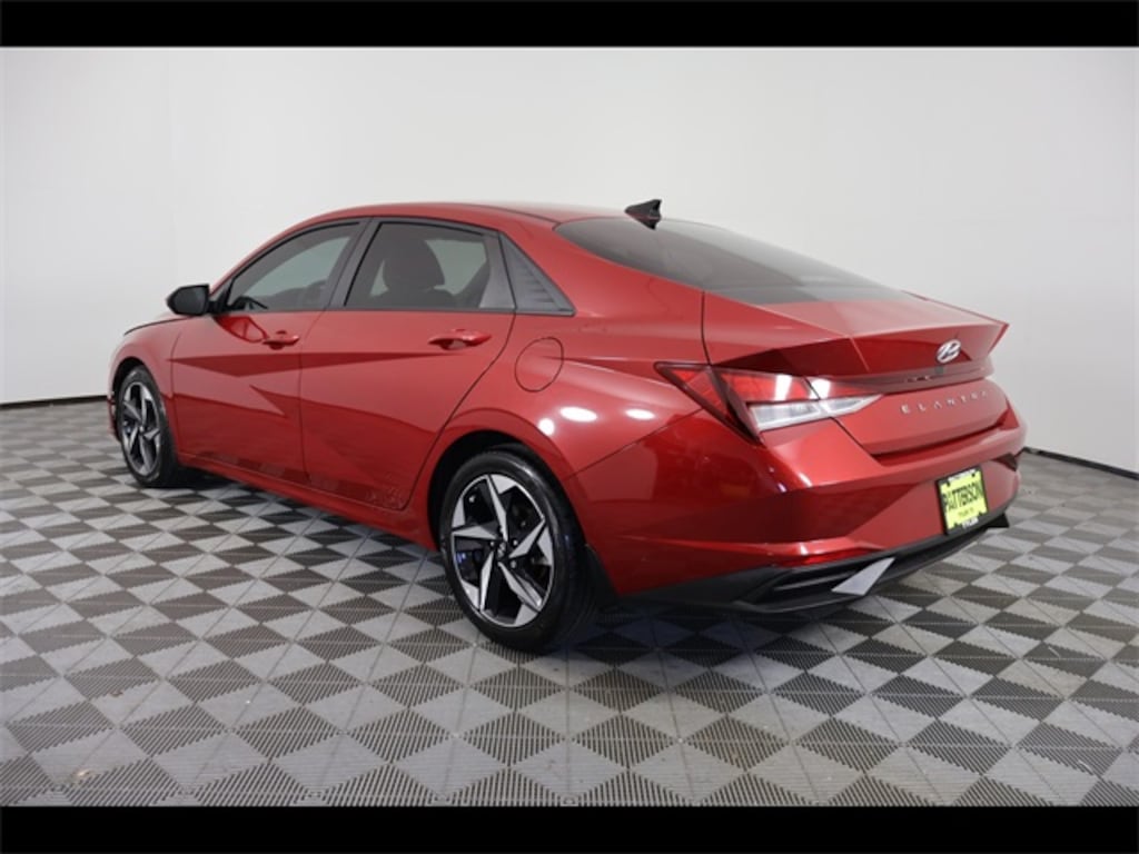 Used 2023 Hyundai Elantra SEL Sedan