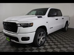 2026 Ram 1500 EXPRESS CREW CAB 4X2 5'7 BOX Pickup