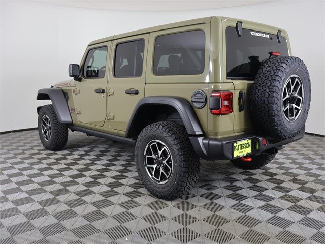 2025 Jeep Wrangler Rubicon photo 4