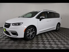 2026 Chrysler Pacifica PINNACLE Passenger Van