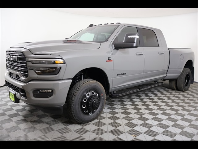 2026 RAM Ram 3500 Pickup Laramie's photo