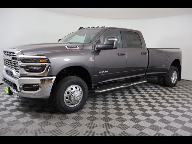 New 2026 Ram 3500 LONE STAR CREW CAB 4X4 8' BOX