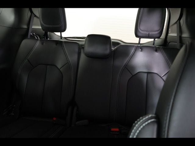 2026 Chrysler Pacifica Select - Photo 10