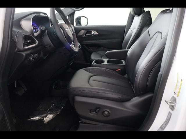 2026 Chrysler Pacifica Select - Photo 19