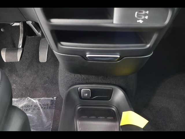 2026 Chrysler Pacifica Select - Photo 12