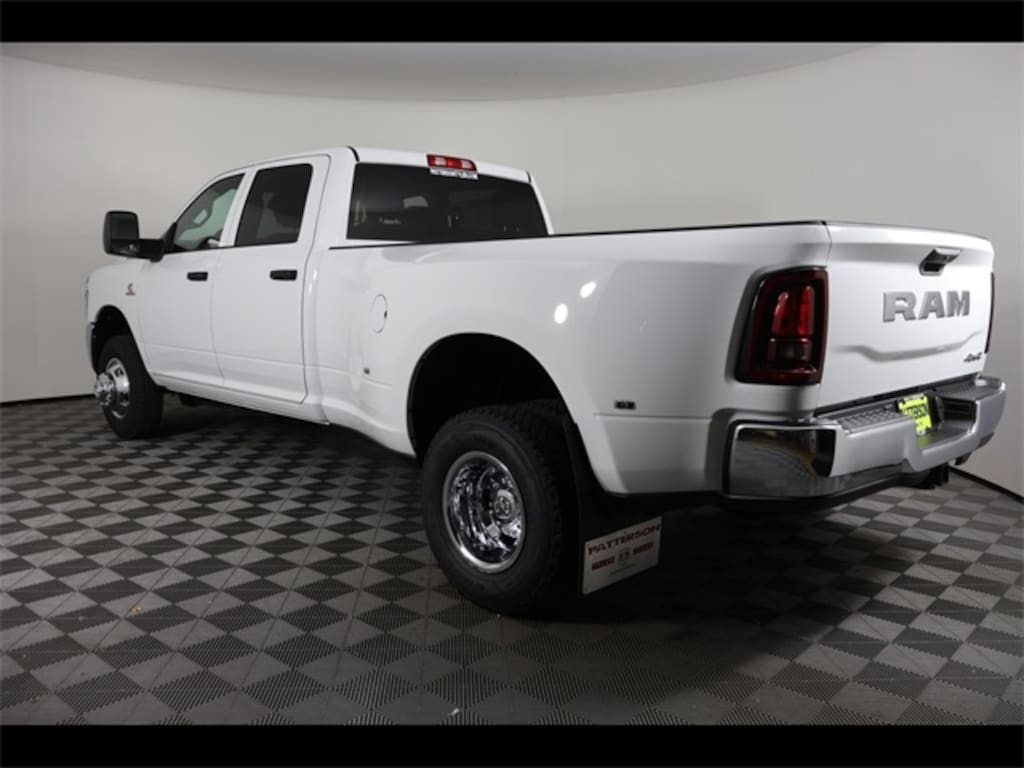 New 2026 Ram 3500 TRADESMAN CREW CAB 4X4 8' BOX Pickup